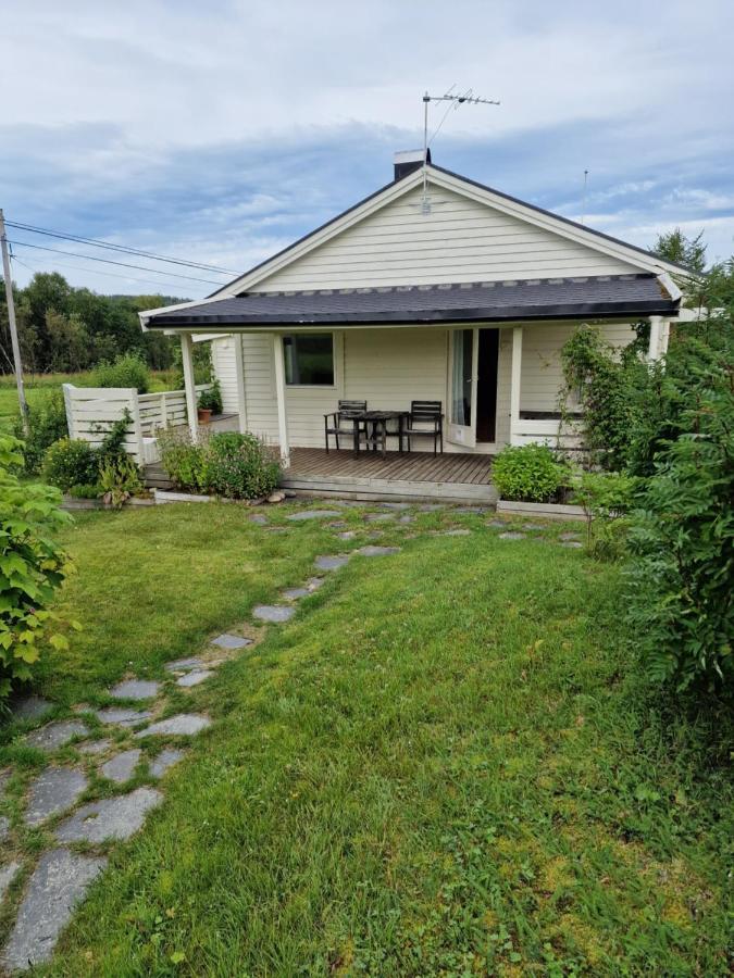 Warm And Cozy Cottage, Great Location Kvaloya ภายนอก รูปภาพ